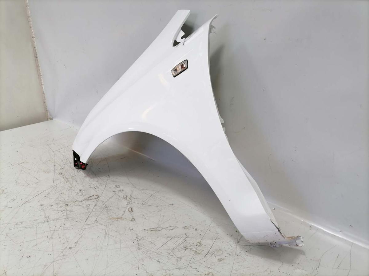 Opel Corsa D original Kotfl&uuml;gel links Z474 Casablancawei&szlig; BJ09